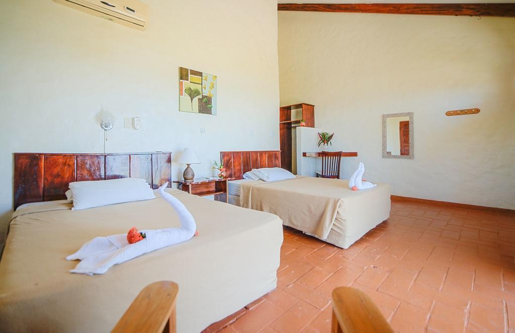 Playa Junquillal Hotel Iguanazul מראה חיצוני תמונה