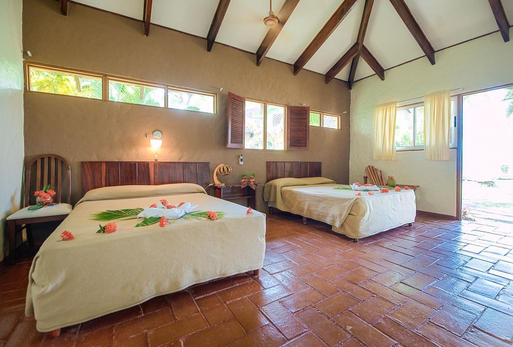 Playa Junquillal Hotel Iguanazul מראה חיצוני תמונה